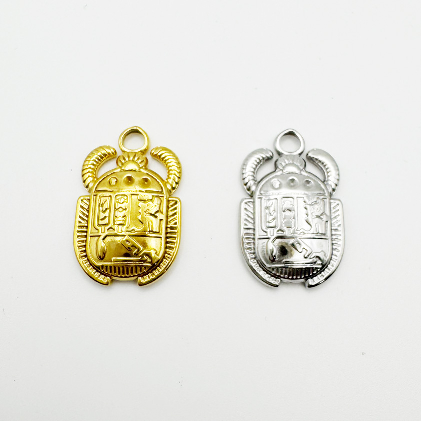 Scarabaeus Sacer Charm